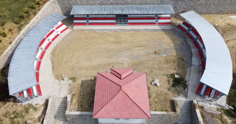 BARTIN YAZAN KÖYÜ 624 KİŞİLİK ÇELİK PORTATİF TRİBÜN
