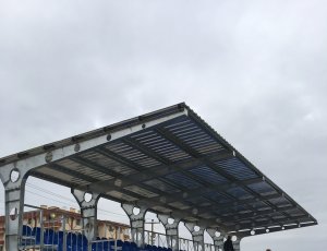 6 SIRALI YÜKSELTİLMİŞ PORTATİF TRİBÜN