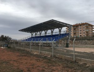 6 SIRALI YÜKSELTİLMİŞ PORTATİF TRİBÜN