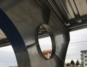 6 SIRALI YÜKSELTİLMİŞ PORTATİF TRİBÜN